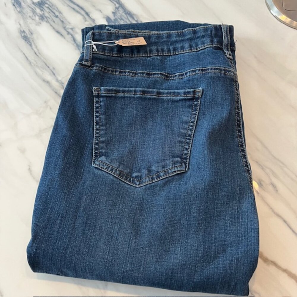 NYDJ Barbara Bootcut size 14 Clean Harbor finish ** callout right leg